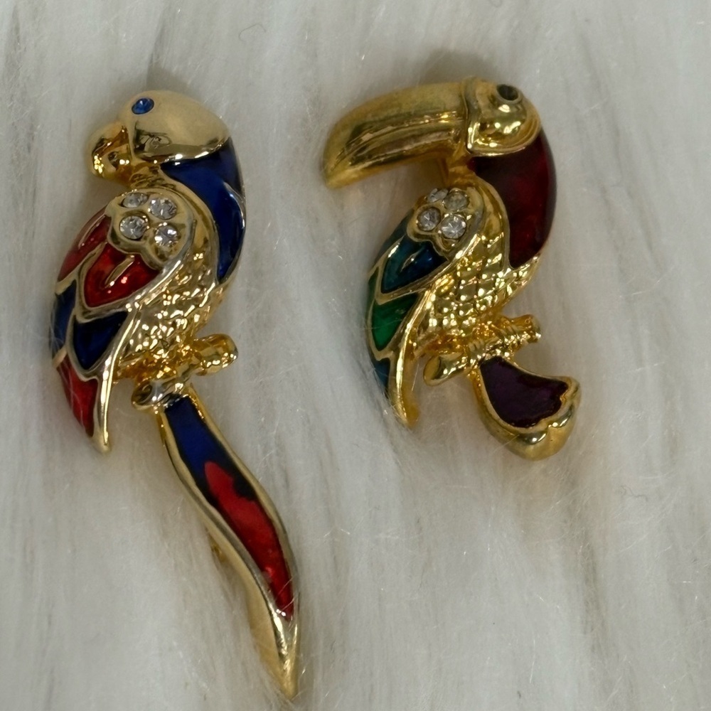 (177)Vintage Gold-tone Tropical Parrot/Toucan Brooches with Enamel & Rhinestones